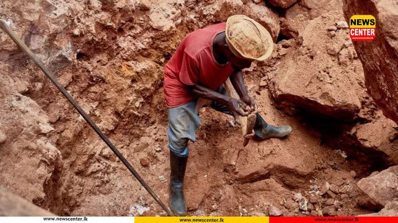 කොංගෝ ජනරජයේ පාලමක් කඩා වැටී ජීවිත 32ක් අහිමි වෙයි