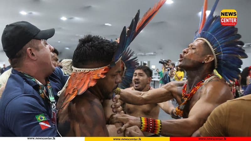 බ්‍රසීලයේ ආදිවාසීන් ඇතුළු විරෝධතාකරුවන් පිරිසක්, COP30 සමුළුවට කඩාවදියි