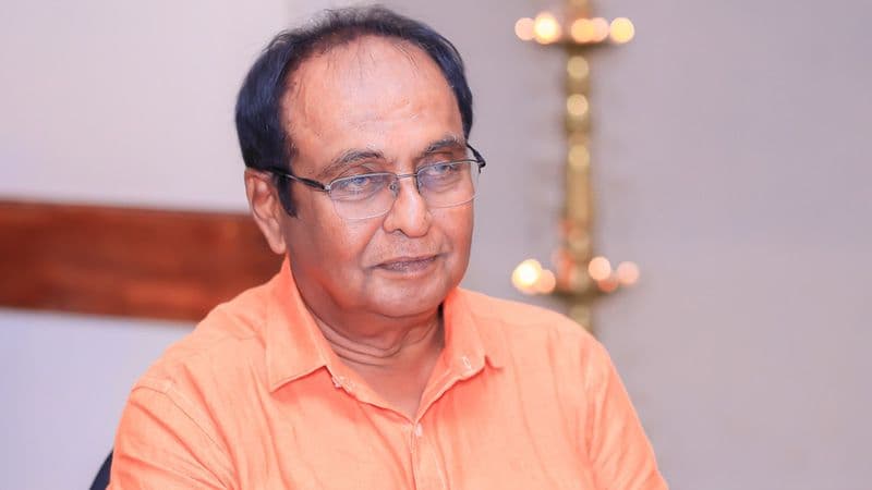 ''මගේ චිත්‍රපටවල ආදායම් ගැන බයවෙන්න ඕනි නෑ. මගේ චිත්‍රපට හැම එකක්ම වාර්තා තියලා තියෙනවා..'' - සෝමරත්න දිසානායක