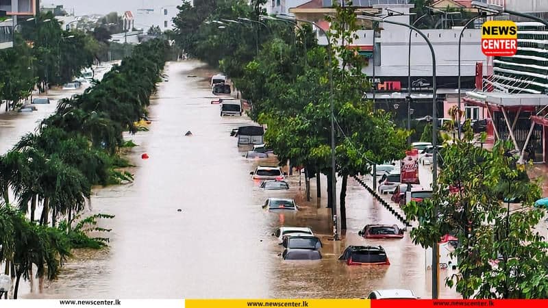 වියට්නාමයේ ගංවතුරින් මියගිය ගණන 90ක් දක්වා ඉහළට