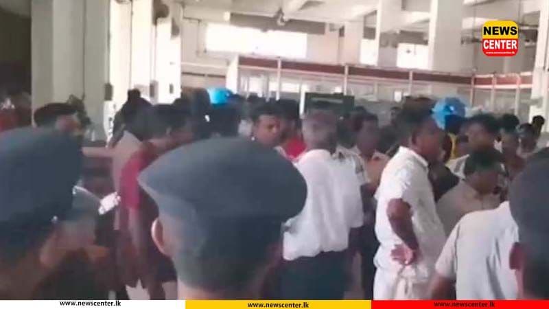 මධ්‍යම තැපැල් හුවමාරුව ඇතුළත උණුසුම් තත්ත්වයක්