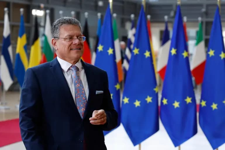 EU calls for ’respect’ after Trump threatens 50% tariffs